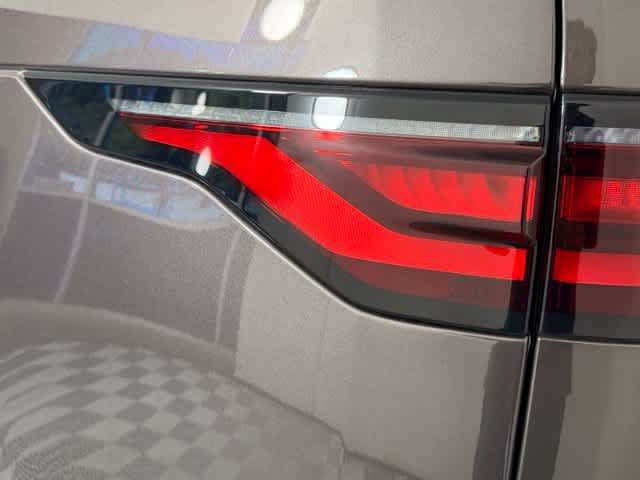 New 2026 Land Rover Discovery S AWD/4WD image 13