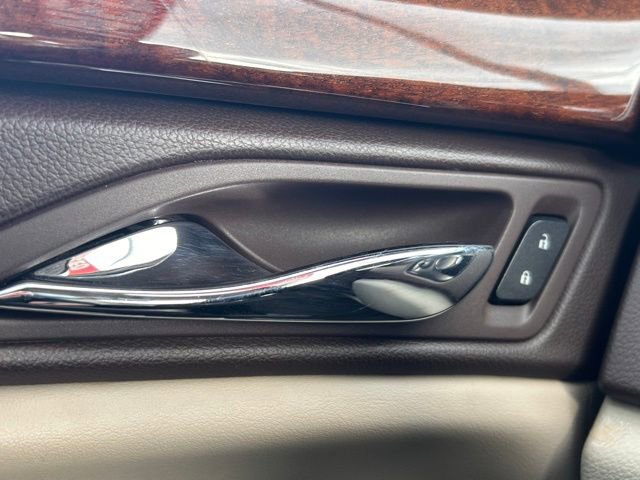 Used 2016 Cadillac SRX Luxury w/ Driver Assist Package FWD image 17