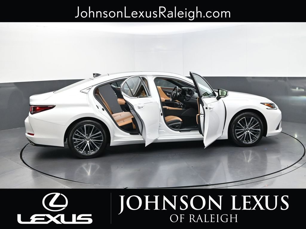 Used 2025 Lexus ES 350 w/ Premium Package FWD image 32