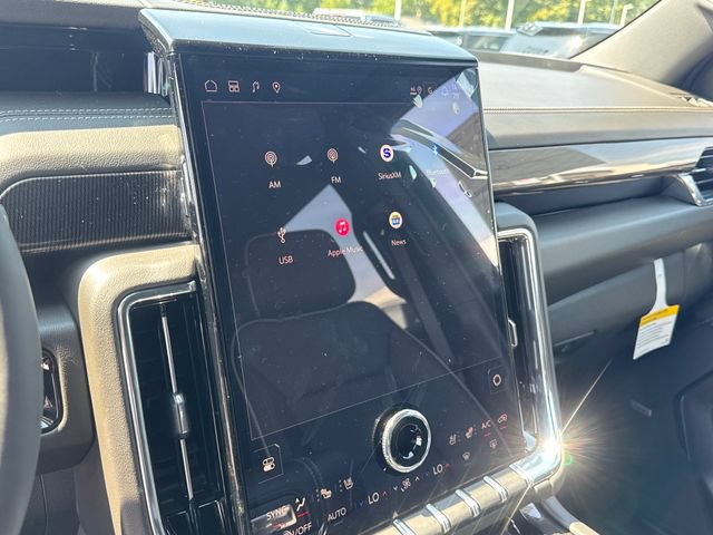 New 2026 GMC Yukon XL Elevation w/ Elevation Premium Package AWD/4WD image 23