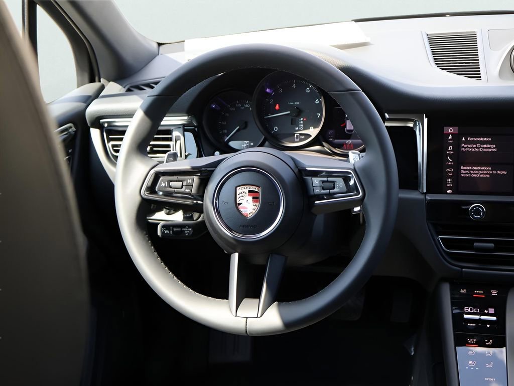 Certified 2025 Porsche Macan image 20