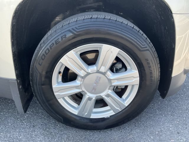 Used 2015 GMC Terrain SLE w/ LPO, Protection Package FWD image 17