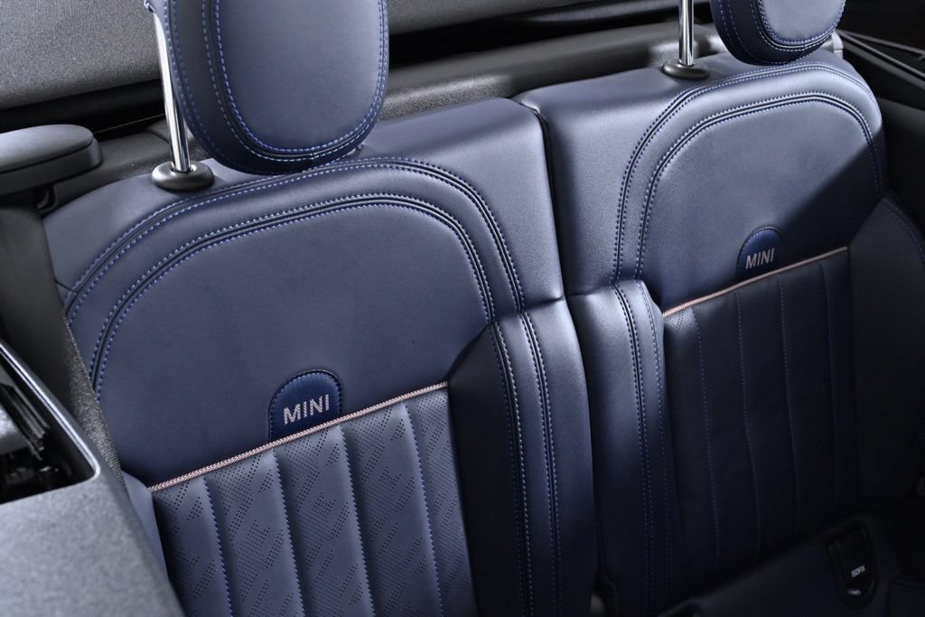 Certified 2025 MINI Cooper S FWD image 26