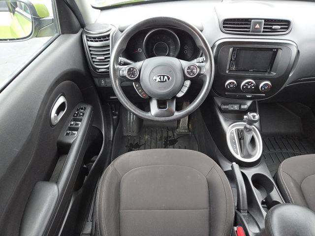 Used 2018 Kia Soul FWD image 24