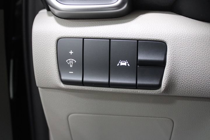 Used 2020 Kia Sportage LX image 39