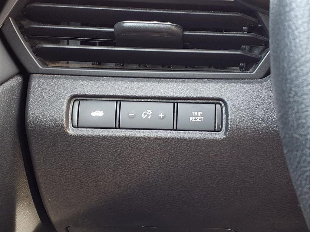 Used 2024 Nissan Altima 2.5 SV FWD image 15
