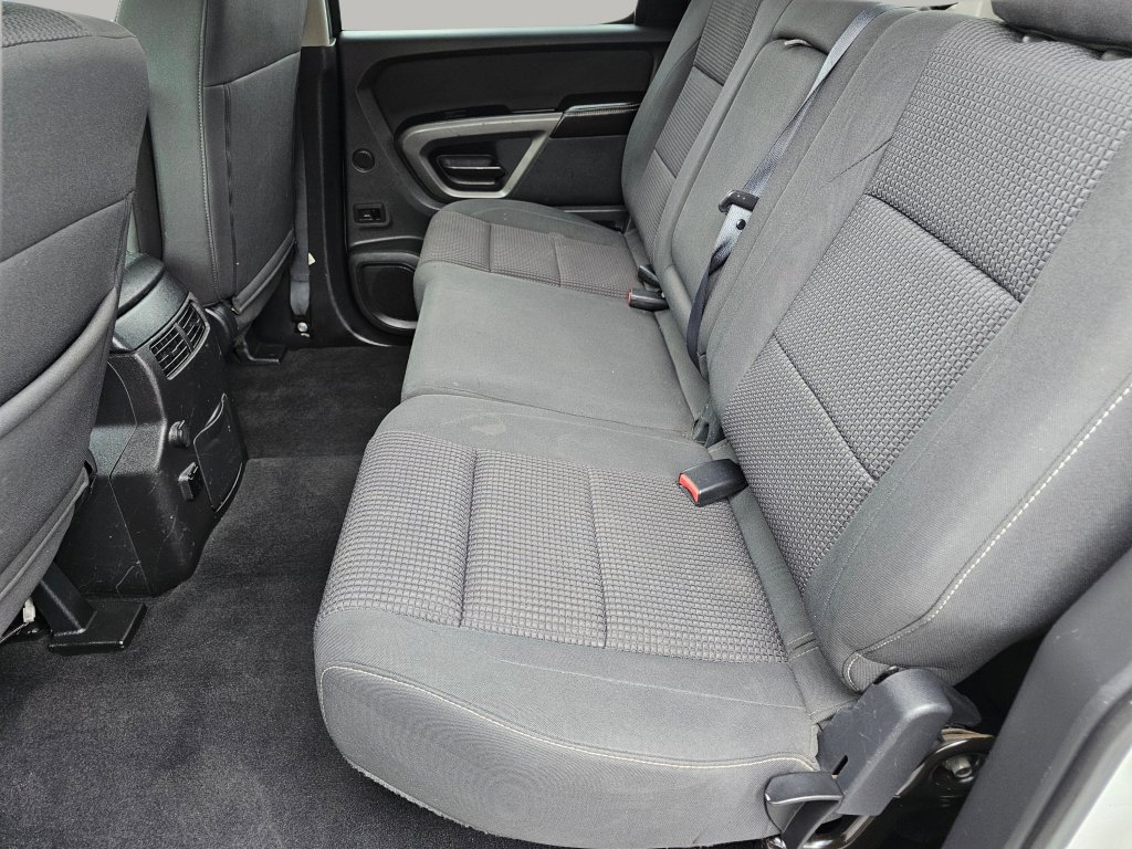Used 2015 Nissan Titan PRO-4X image 24