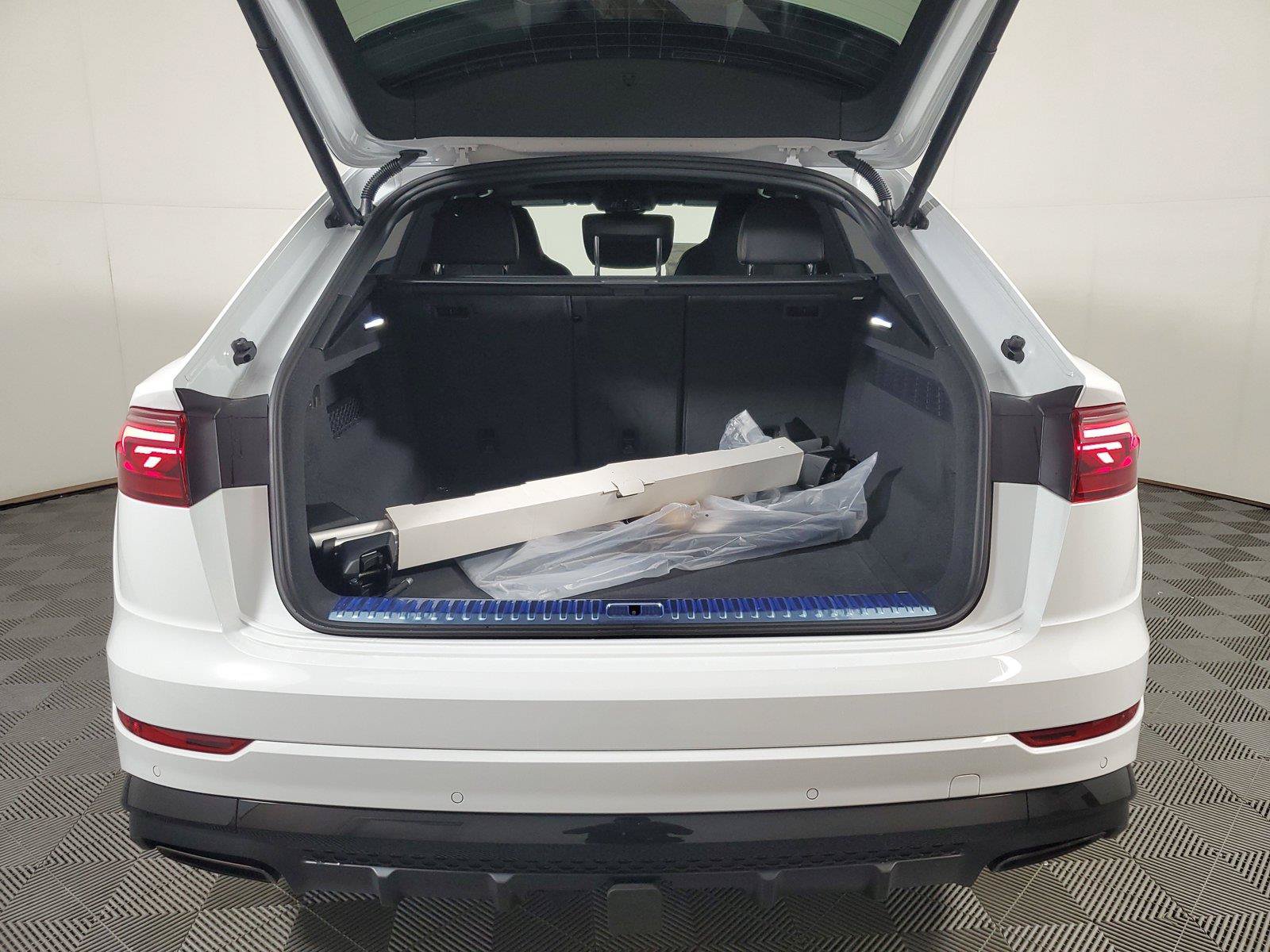 New 2026 Audi Q8 Prestige AWD/4WD image 9