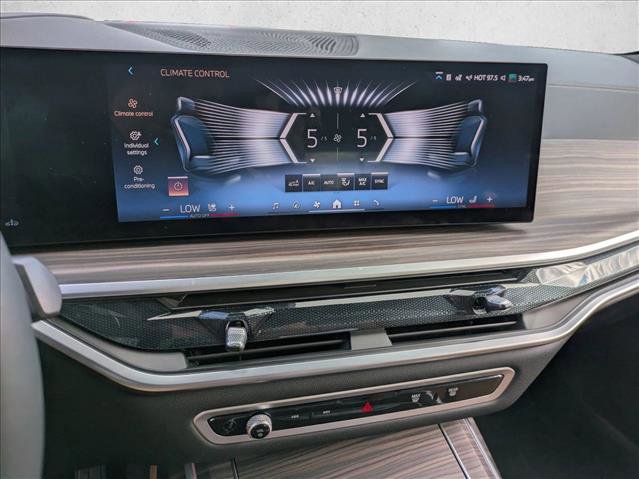 Used 2025 BMW X7 xDrive40i w/ Executive Package image 12