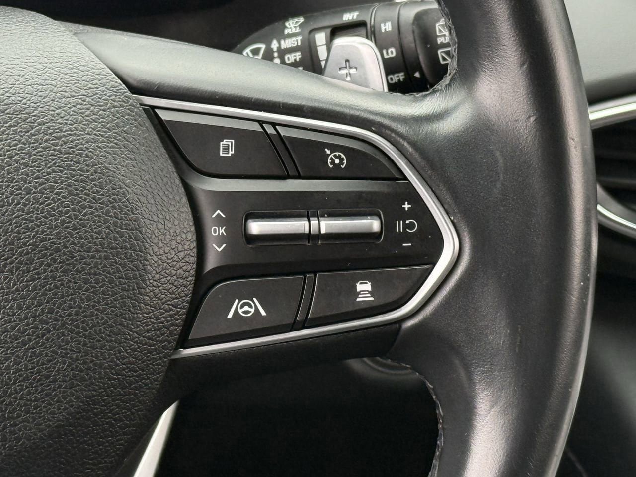 Used 2021 Hyundai Santa Fe SEL w/ Convenience + Premium Package FWD image 13