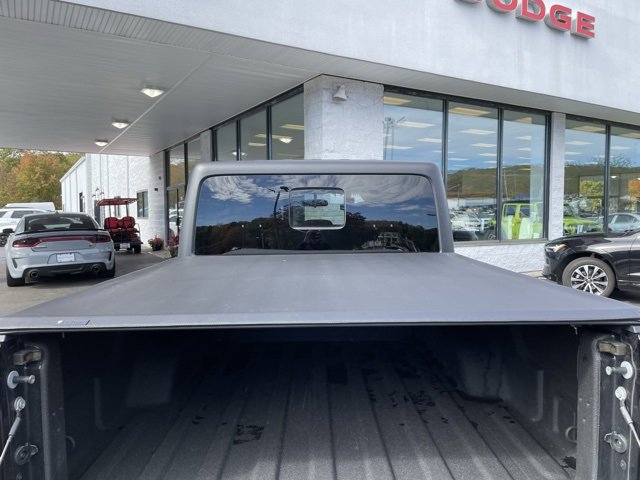 Used 2022 Jeep Gladiator Sport image 28