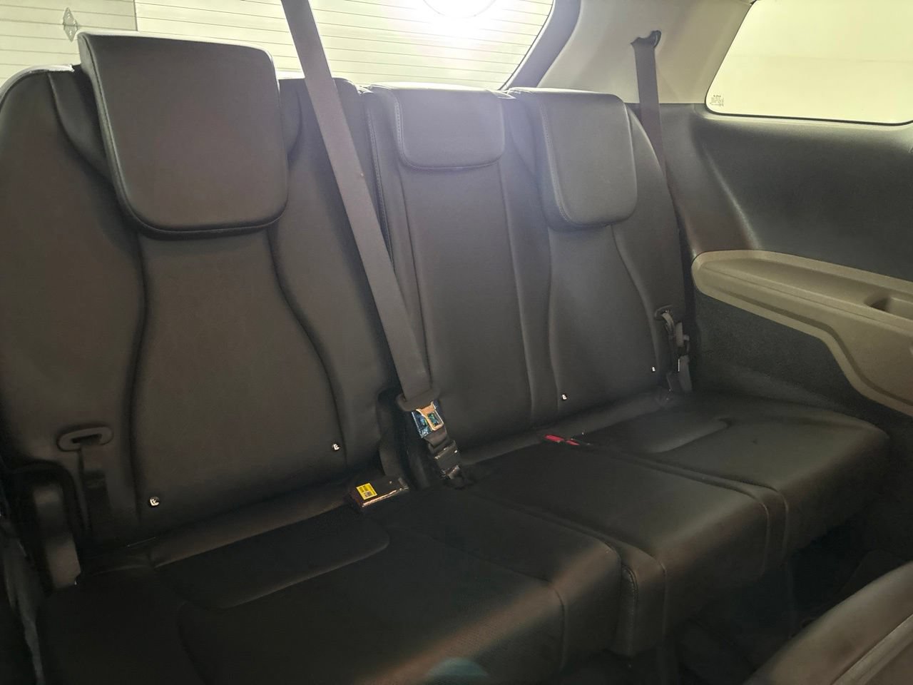 Used 2026 Kia Carnival FWD image 25
