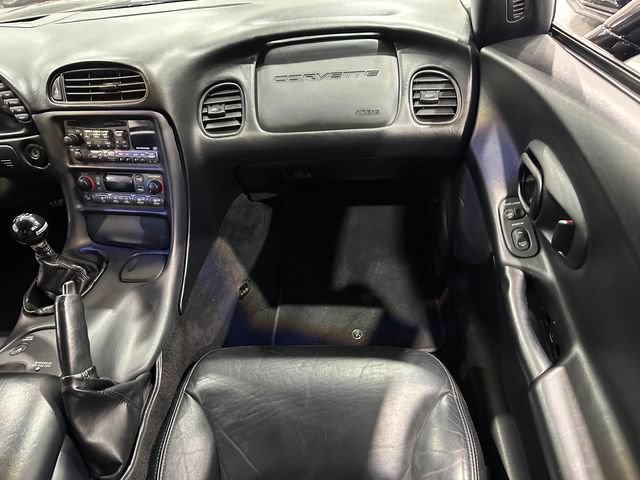 Used 2004 Chevrolet Corvette Z06 w/ Memory Package RWD image 12