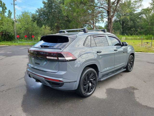 Used 2024 Volkswagen Atlas Cross Sport SE FWD image 2
