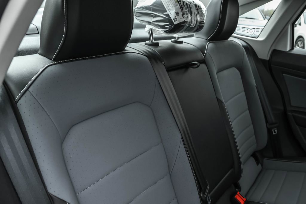 New 2026 Volkswagen Jetta SE FWD image 38