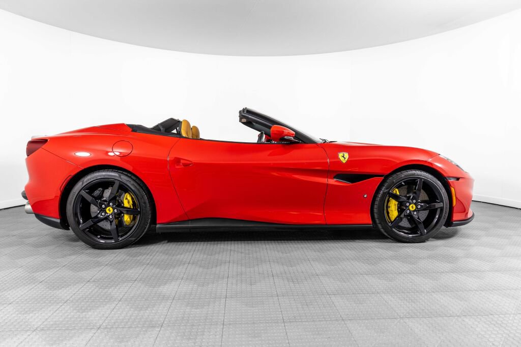 Certified 2022 Ferrari Portofino M image 18