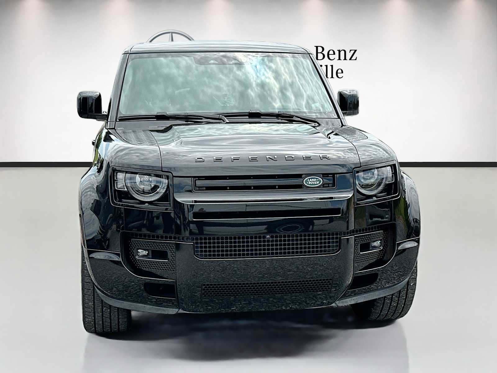 Used 2025 Land Rover Defender 110 V8 AWD/4WD video 2