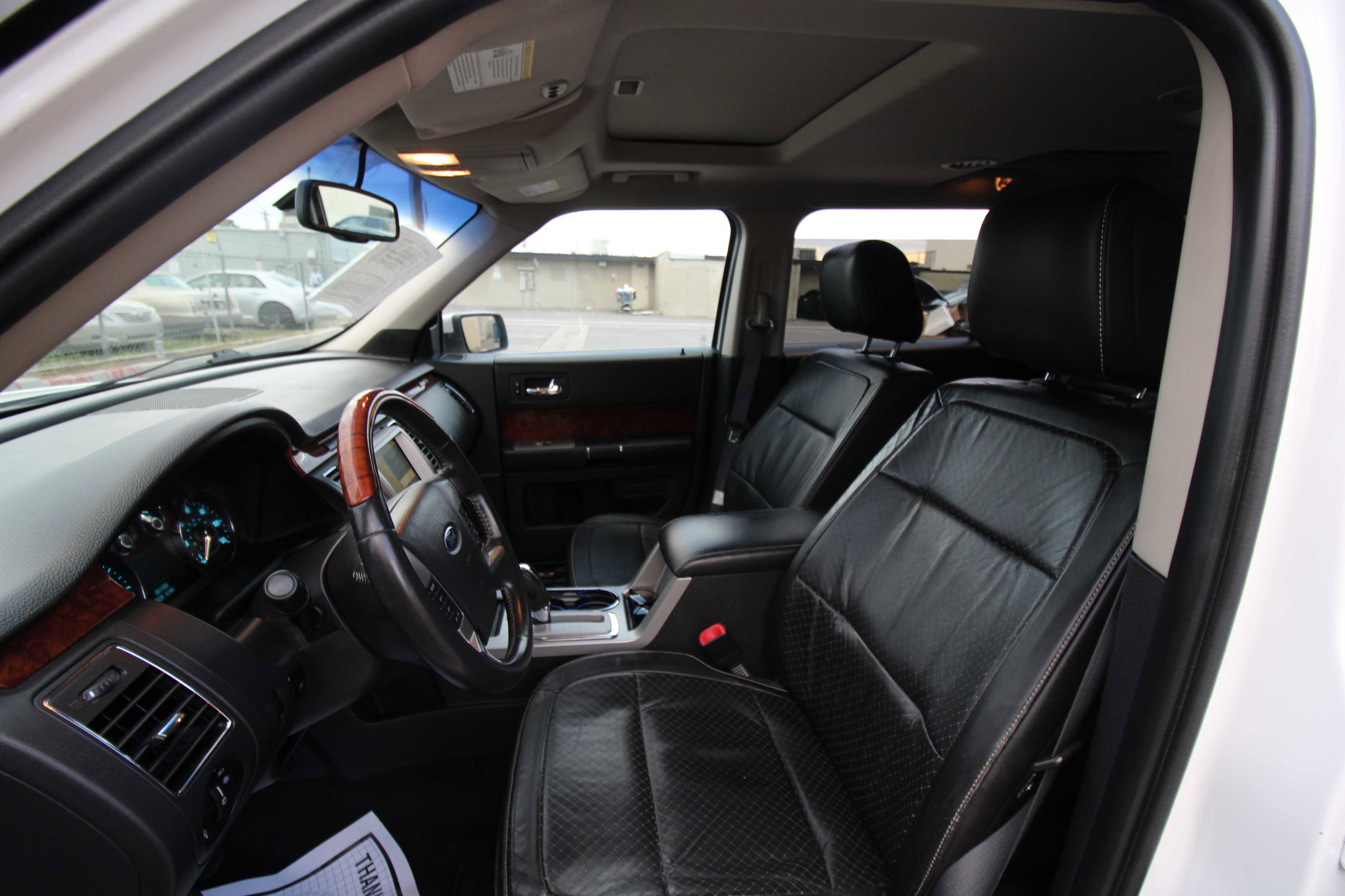 Used 2010 Ford Flex Limited image 16
