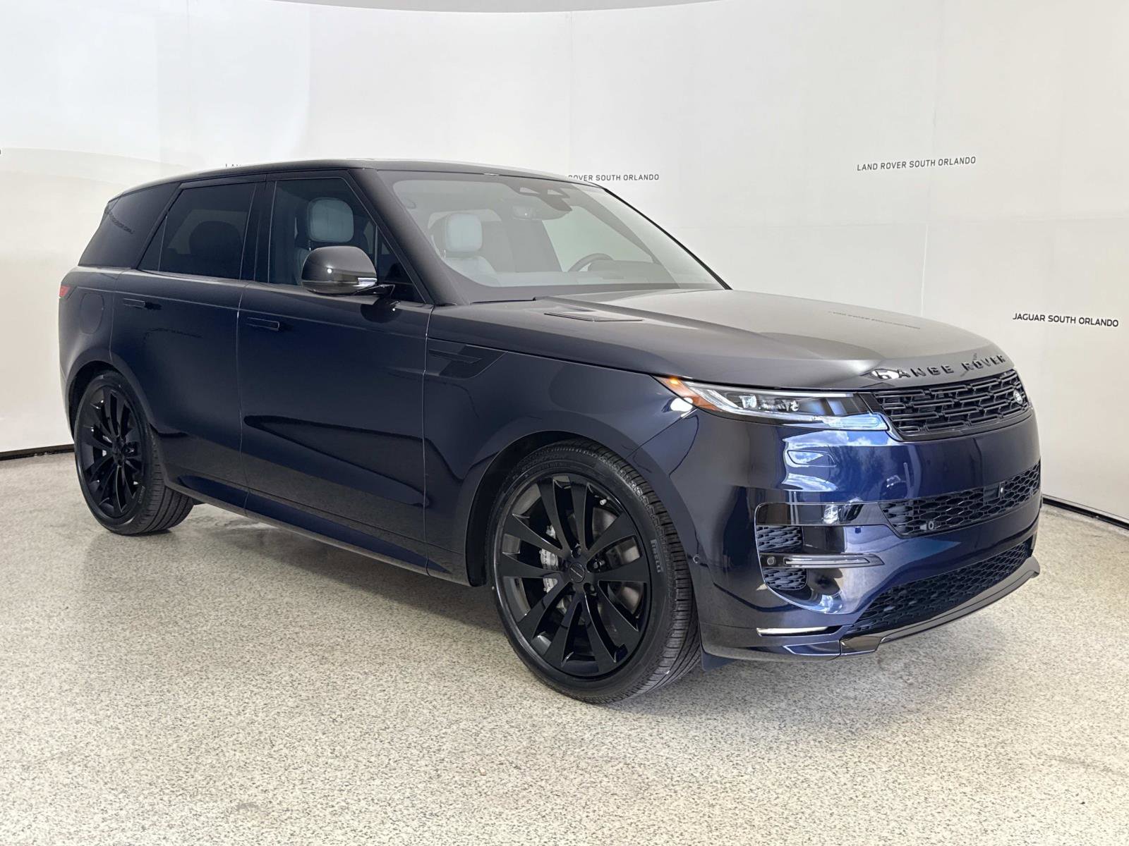 New 2026 Land Rover Range Rover Sport Dynamic SE AWD/4WD image 7