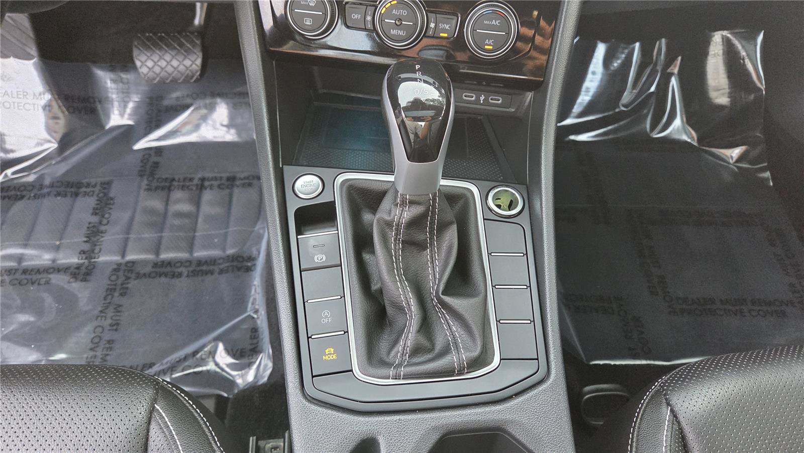 Certified 2023 Volkswagen Jetta SEL FWD image 21
