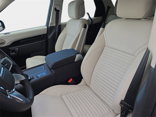 New 2026 Land Rover Discovery S image 11
