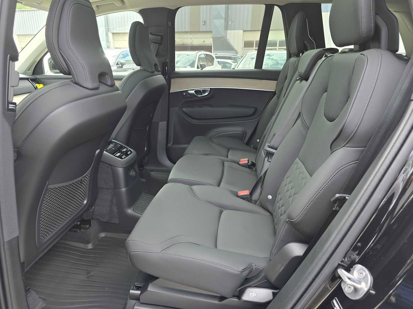New 2026 Volvo XC90 T8 Plus w/ Protection Package AWD/4WD image 15