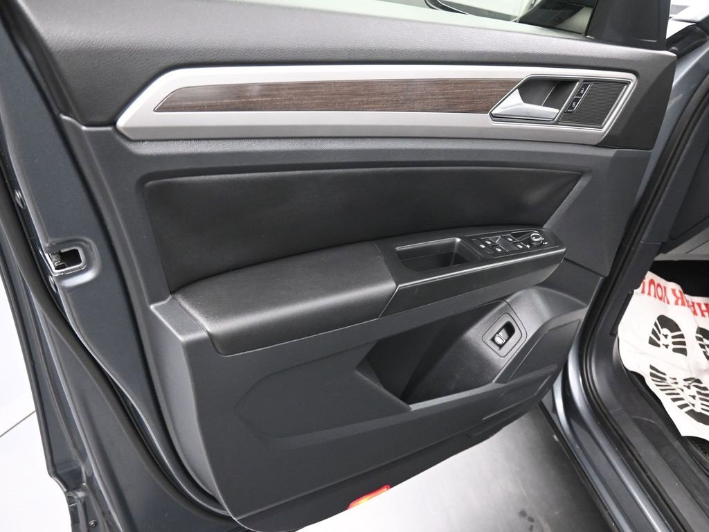 Used 2019 Volkswagen Atlas SE image 3