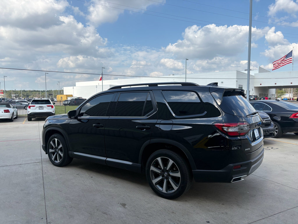Certified 2025 Honda Pilot Elite image 6
