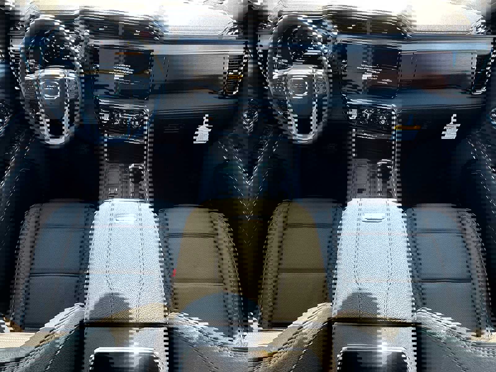 New 2026 GMC Sierra 2500 Denali w/ Technology Package image 18