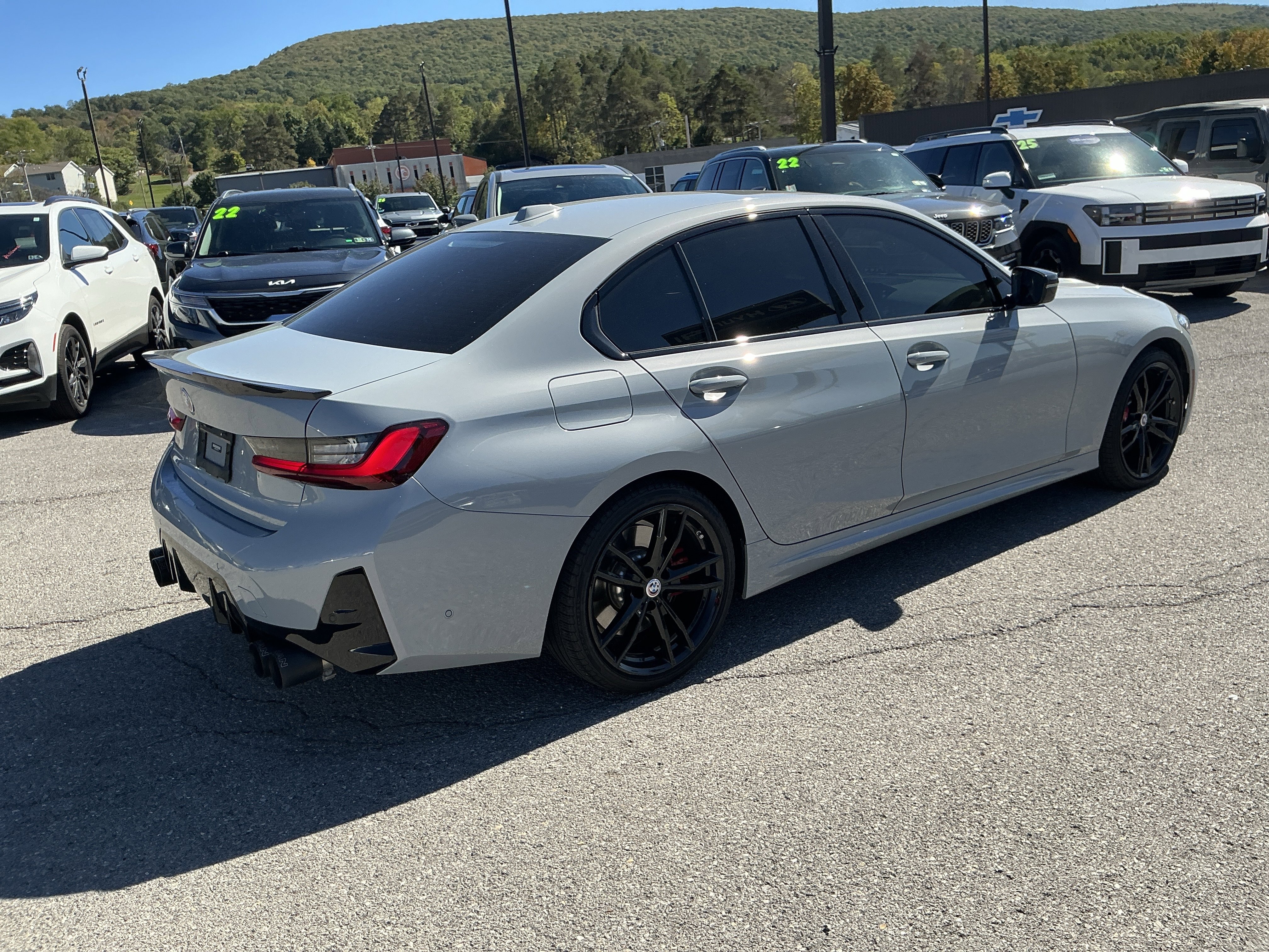 Used 2023 BMW M340i xDrive image 3