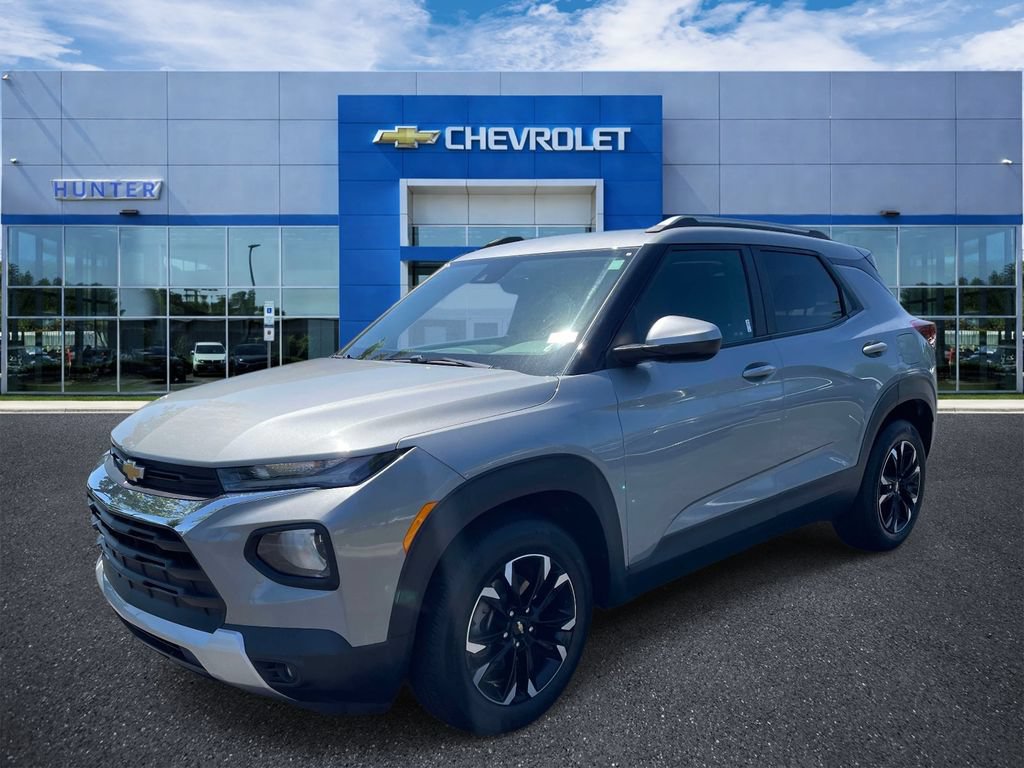 Used 2023 Chevrolet TrailBlazer LT w/ Convenience Package FWD image 3