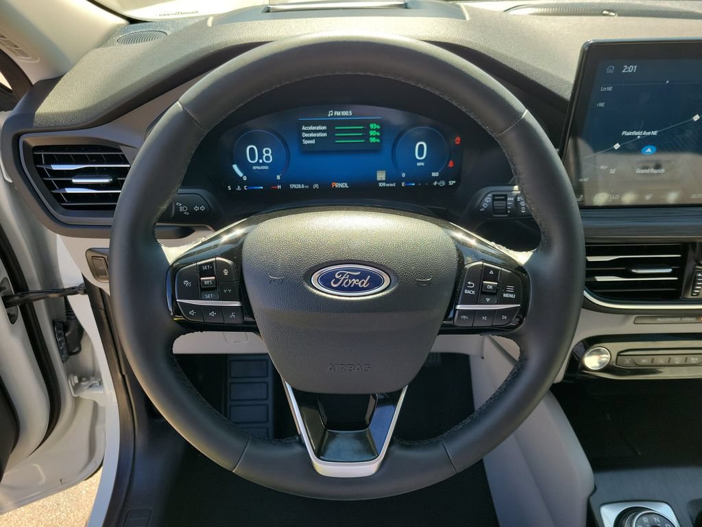 Used 2023 Ford Escape Platinum w/ Premium Technology Package AWD/4WD image 23