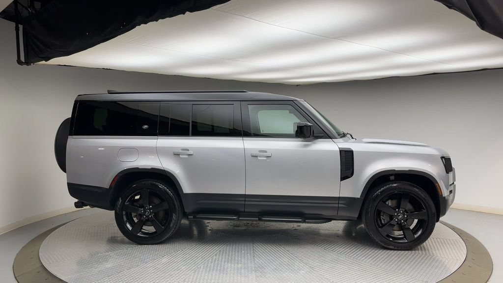 Used 2024 Land Rover Defender 130 S AWD/4WD image 9
