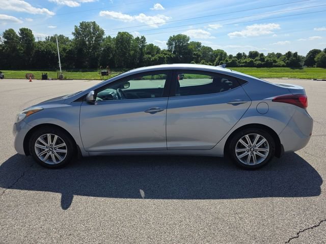 Used 2015 Hyundai Elantra SE w/ Option Group 03 FWD image 10