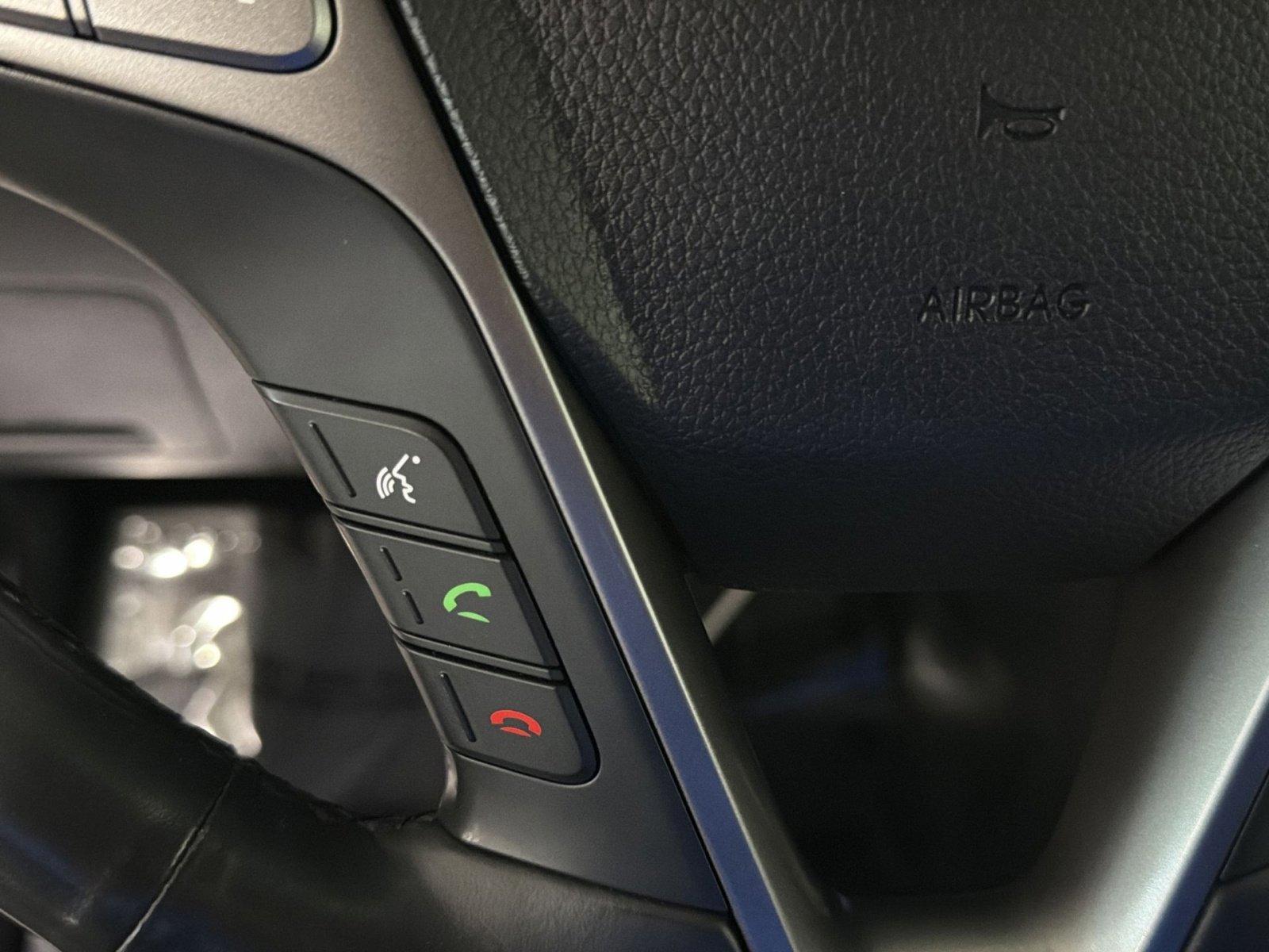 Used 2018 Hyundai Santa Fe Limited AWD/4WD image 36