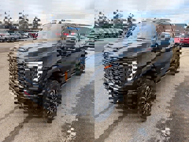 Used 2024 GMC Sierra 3500 Denali Ultimate image 3