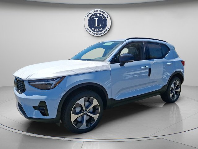 New 2026 Volvo XC40 B5 Plus w/ Protection Package Premier AWD/4WD image 1