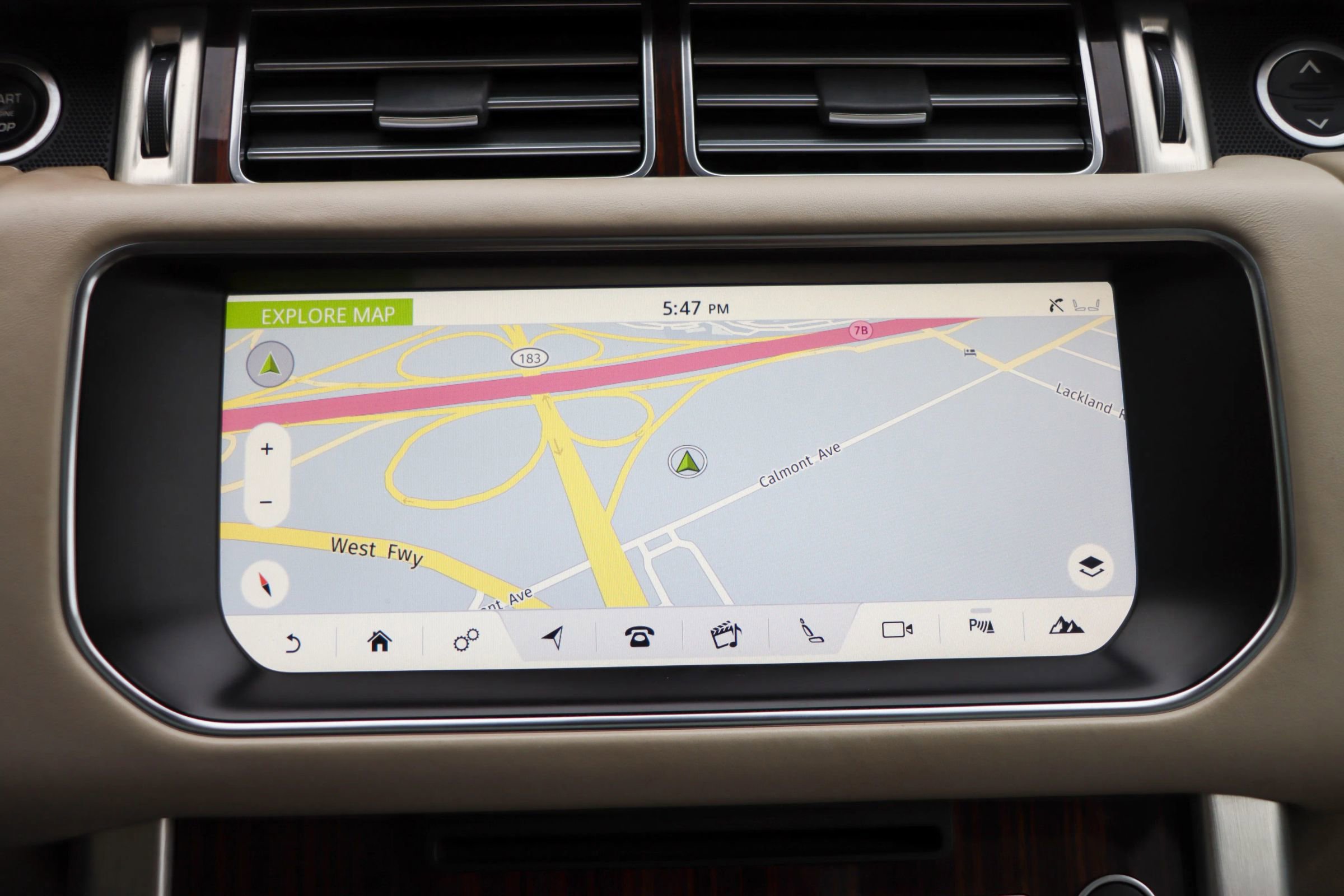 Used 2017 Land Rover Range Rover HSE image 26