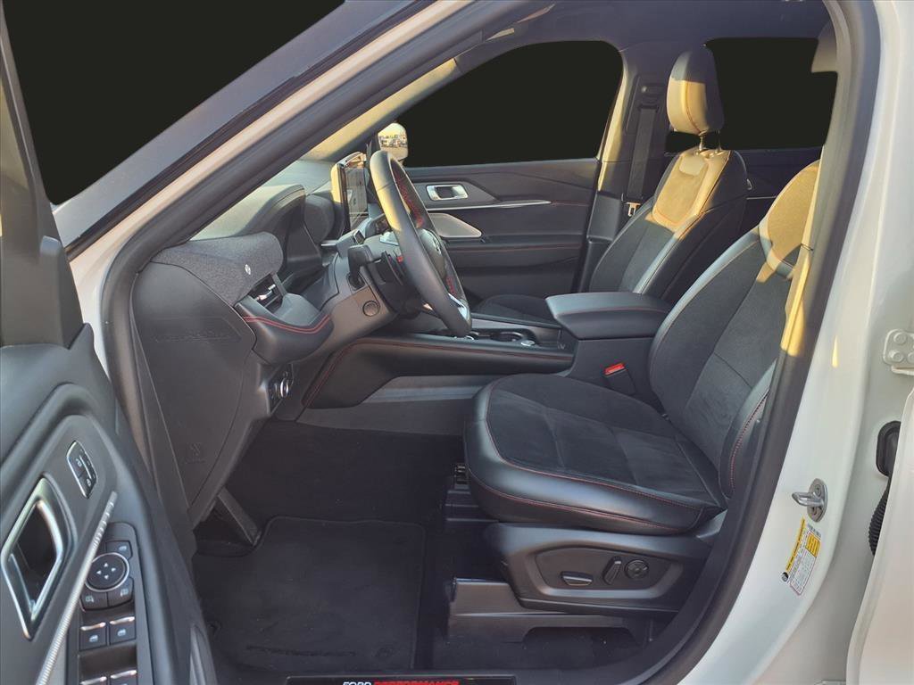 Used 2025 Ford Explorer ST image 20