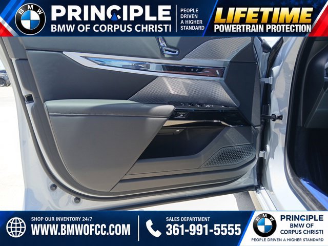 New 2026 BMW 740i w/ Executive Package RWD image 21