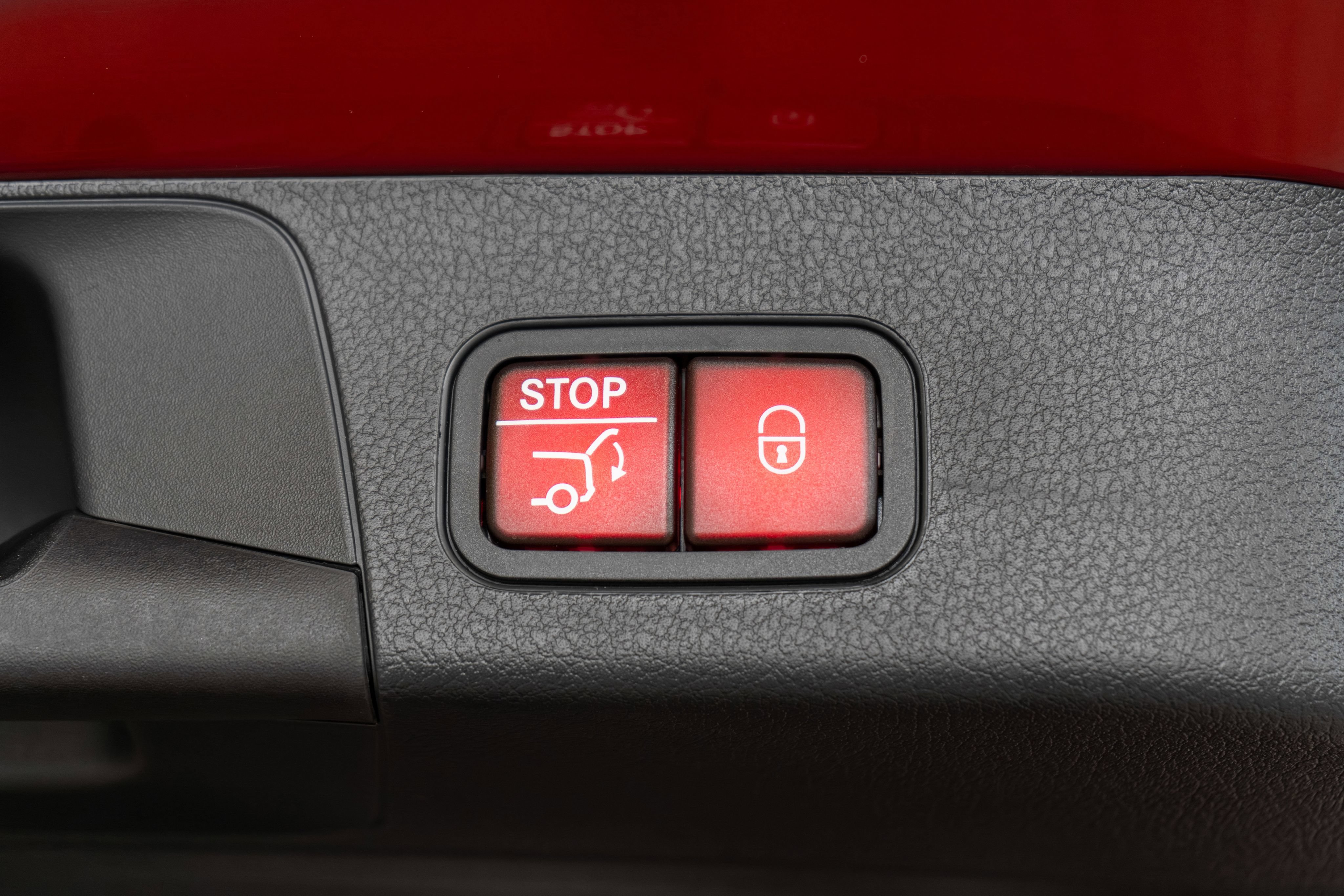 Certified 2026 Mercedes-Benz GLB 250 4MATIC image 35