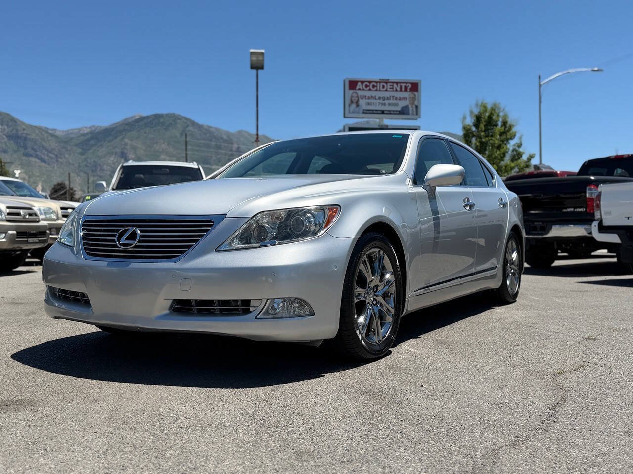 Used 2008 Lexus LS 460 RWD image 2