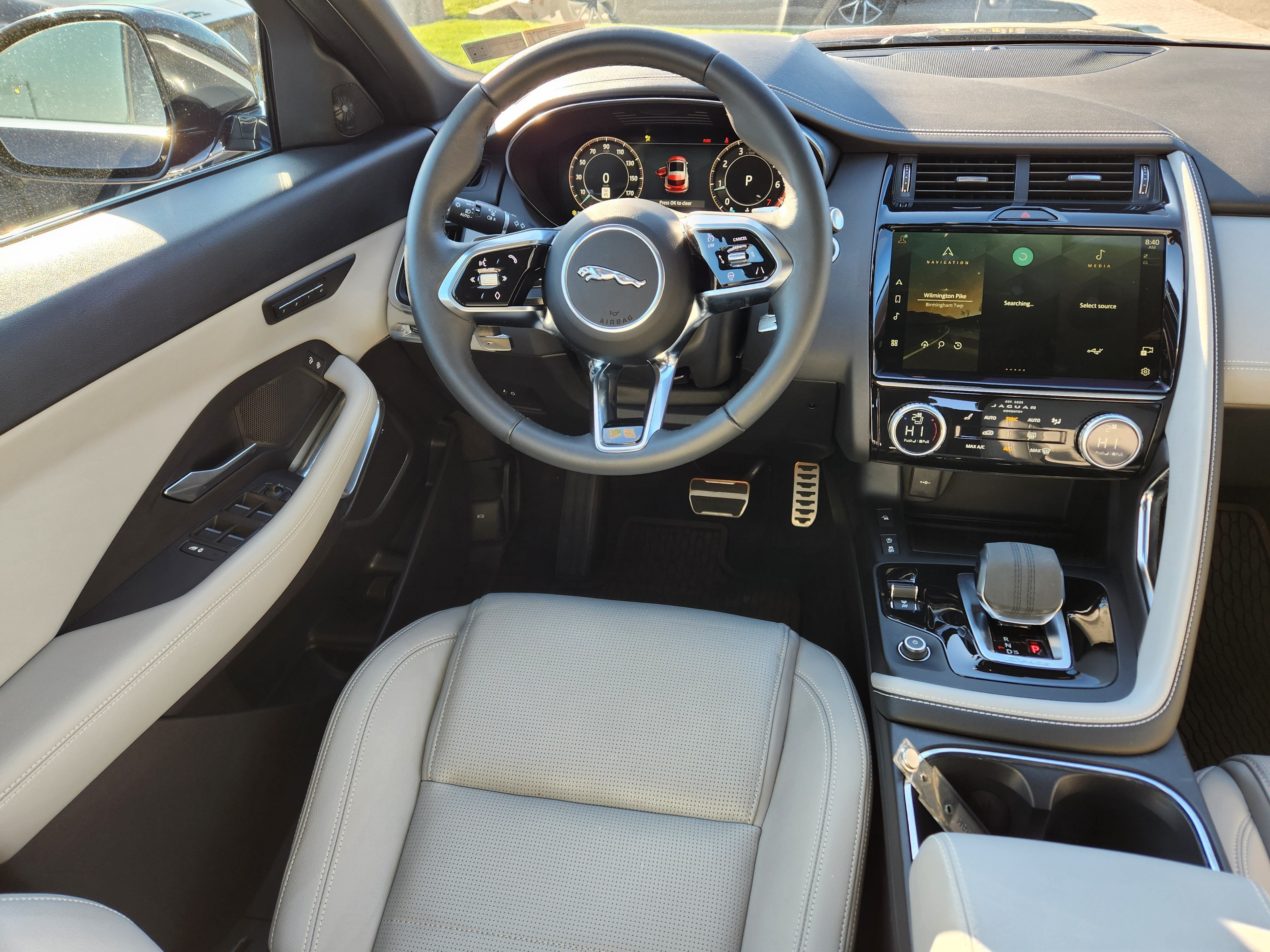 Certified 2024 Jaguar E-PACE R-Dynamic SE AWD/4WD image 13