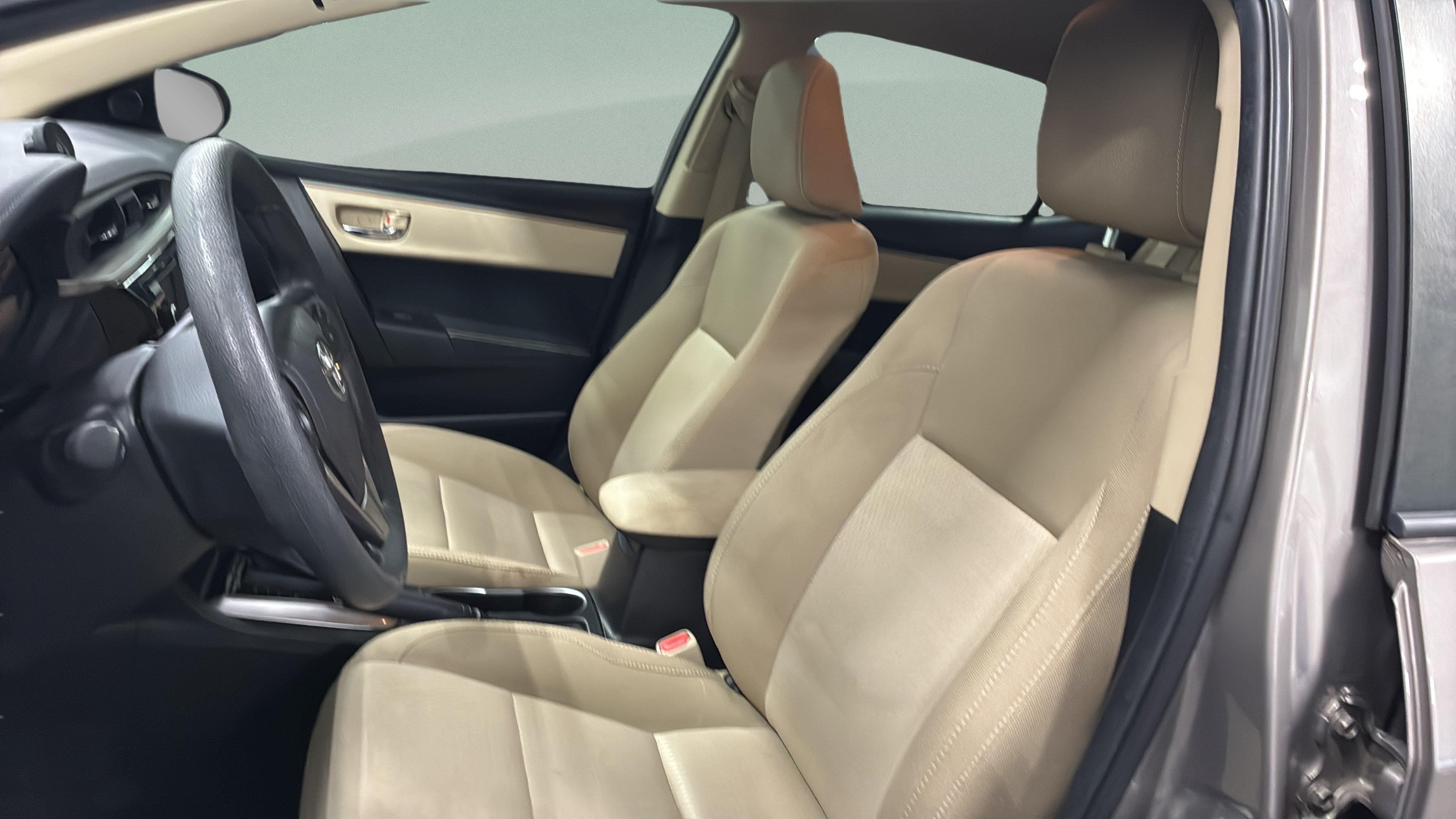 Used 2014 Toyota Corolla LE FWD image 14