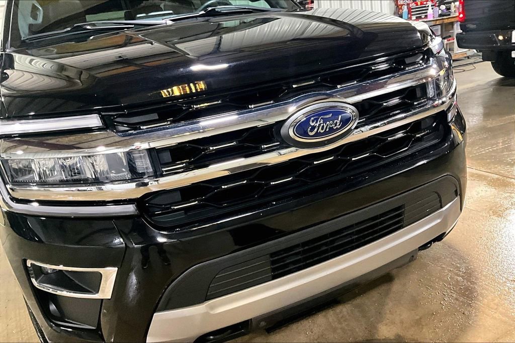 Certified 2022 Ford Expedition Limited image 10
