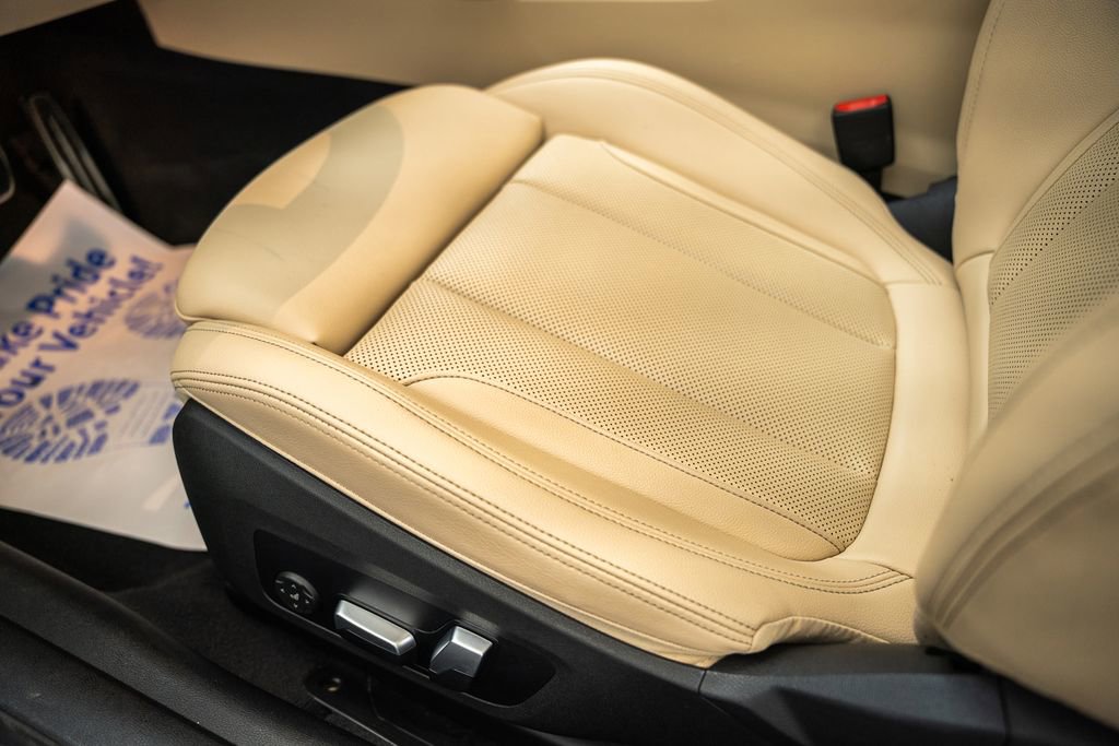 Used 2023 BMW 430i xDrive Coupe w/ M Sport Package image 36