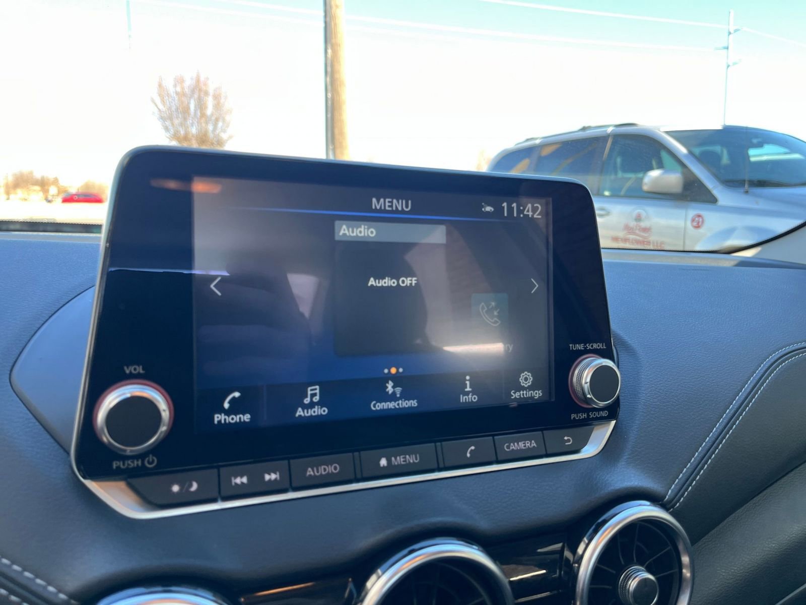 Used 2025 Nissan Sentra SV image 20