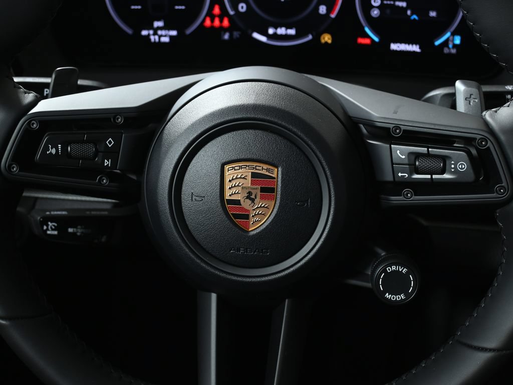 Used 2026 Porsche Panamera 4 AWD/4WD image 19