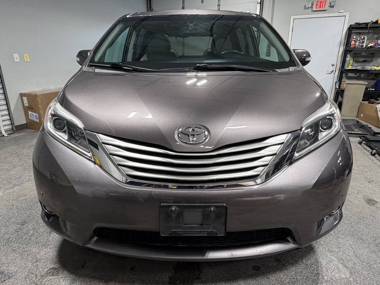 Used 2016 Toyota Sienna Limited Premium AWD/4WD image 8