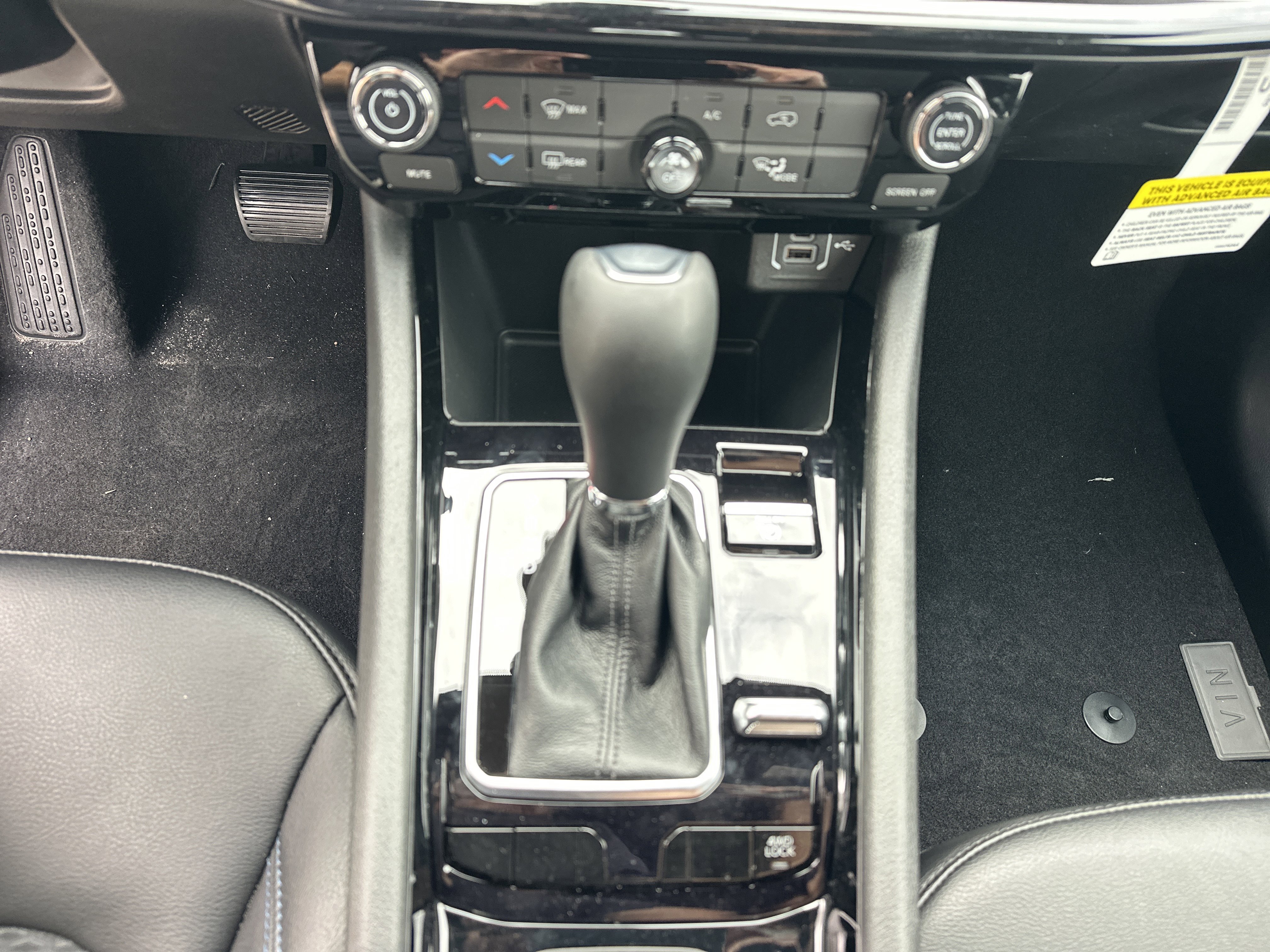 New 2026 Jeep Compass Latitude image 22